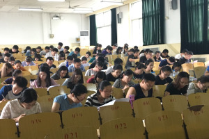 山东大学在职研究生课堂风采